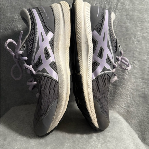ASICS Women Gray &Pink Salt  Running Shoes - Picture 2 of 13